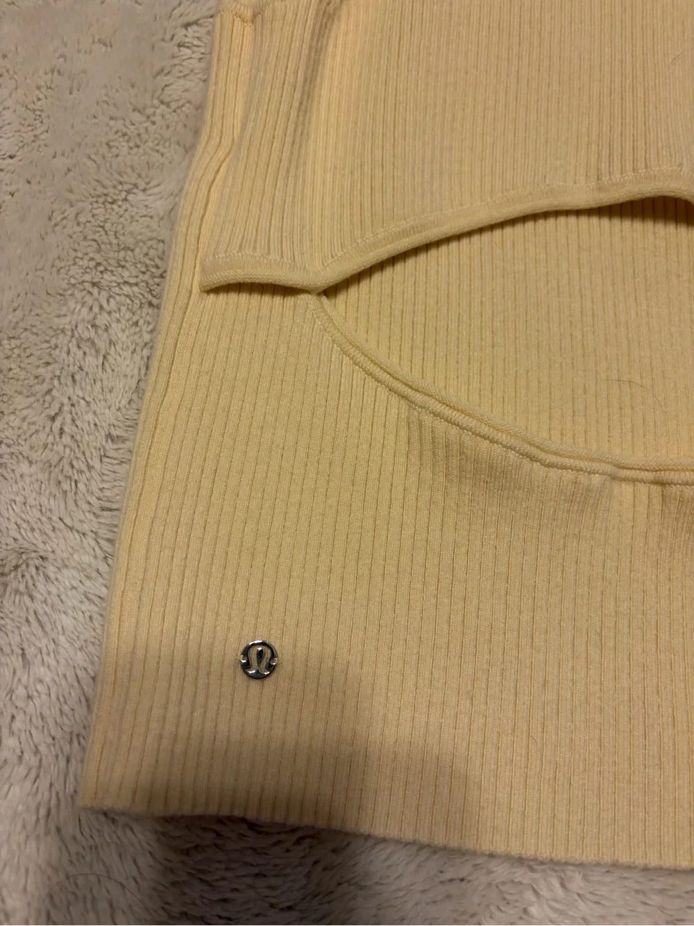 Lululemon butter cream Sleeveless Ribbed Knit Tank Top - sz 6